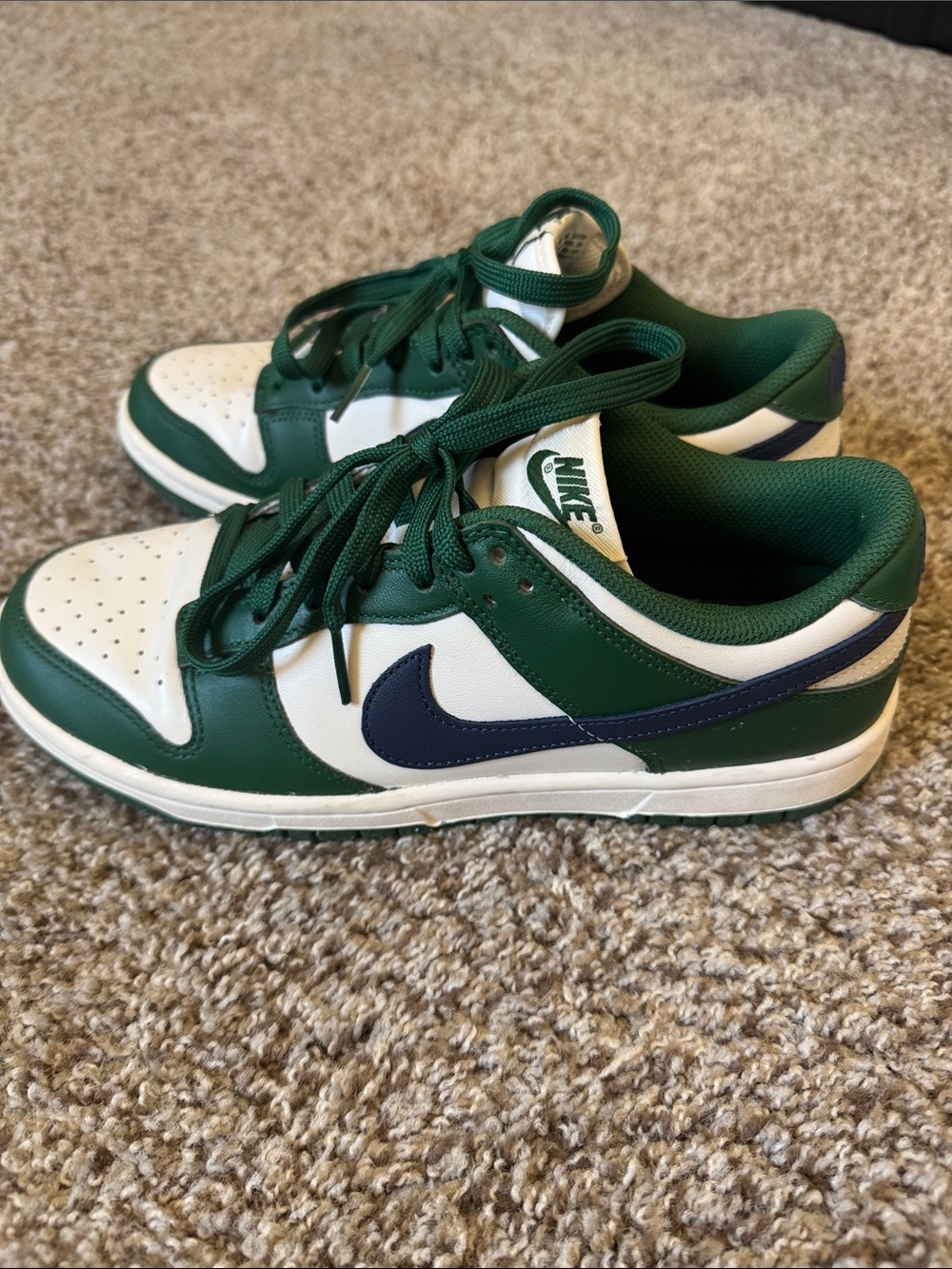 MEN'S NIKE DUNKS SIZE 8.5